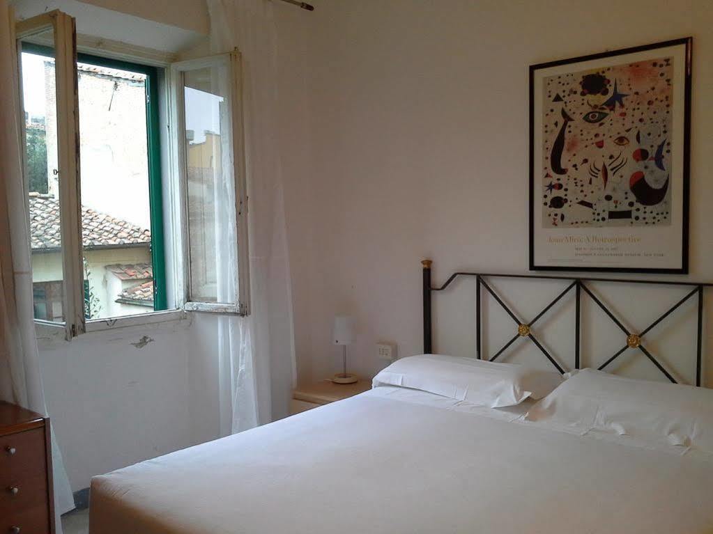 フィレンツェ ソッジョルノ サンタ レパラタ Bed & Breakfast エクステリア 写真